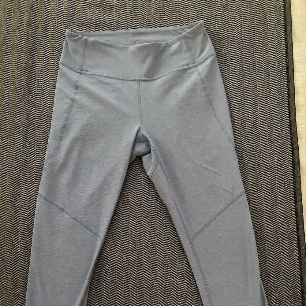 Outdoor Voices 7/8 warm up leggings lightly worn.